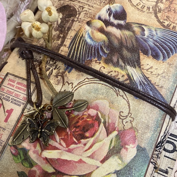 Vintage Travel Wrap Journal + Embellishments - Picture 2 of 7